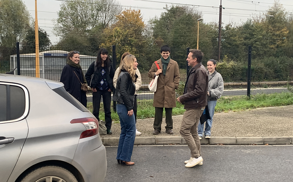 étudiants covoituré par Marie Coureau de l'Association et David BEAUMONT Maire du village de Preux-Au-Bois